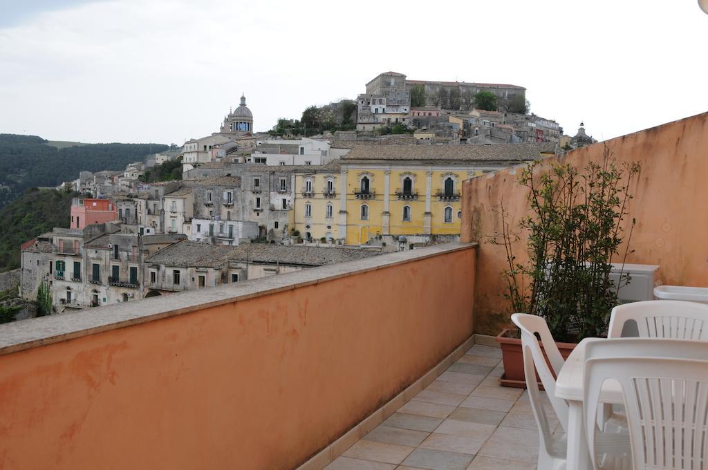 L'Apparthotel Ragusa Ruang foto